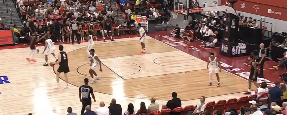 电竞世界杯竞猜-夏季联赛|个人得分创新高！杨瀚森15分，开拓者93：87鹈鹕