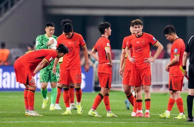 电竞世界杯投注-国足FIFA排名创10年新低 亚洲杯或以三档身份抽签